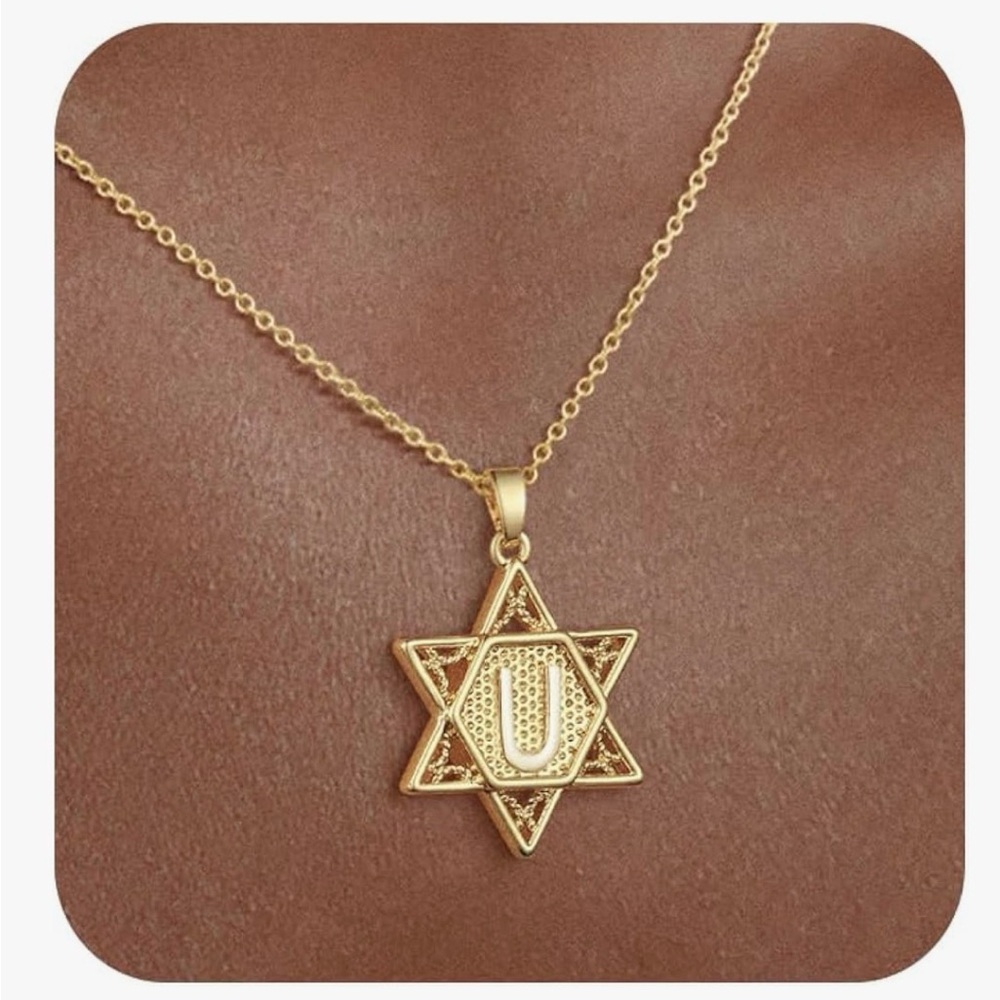Gold Plated "U" Star Pendant Necklace